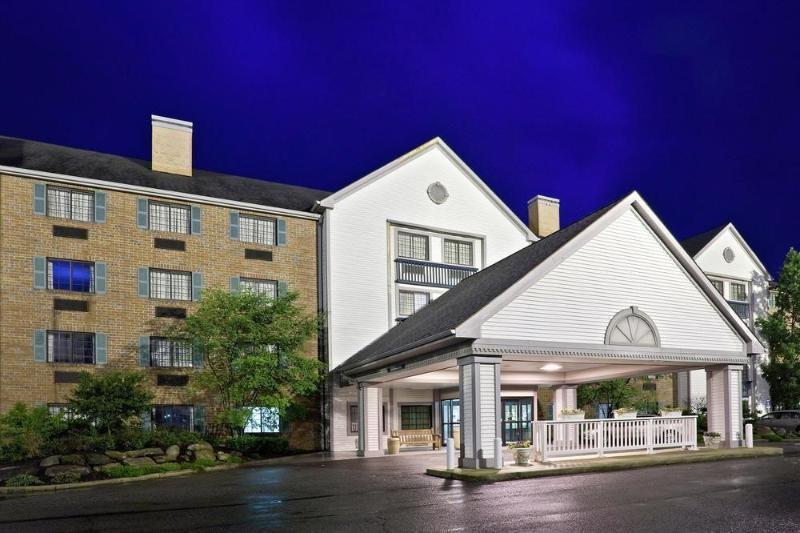 Knights Inn Cleveland/Macedonia Екстериор снимка