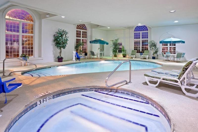 Knights Inn Cleveland/Macedonia Екстериор снимка