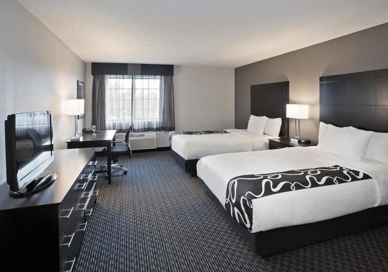 Knights Inn Cleveland/Macedonia Екстериор снимка