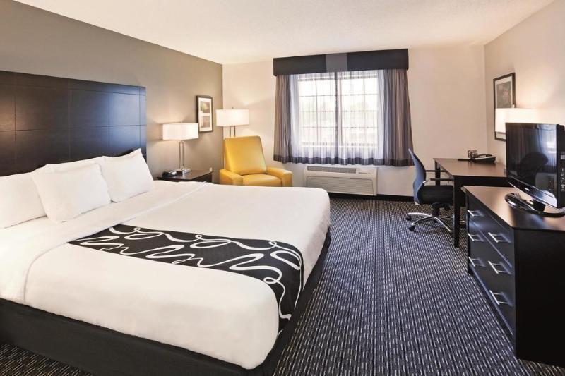 Knights Inn Cleveland/Macedonia Екстериор снимка